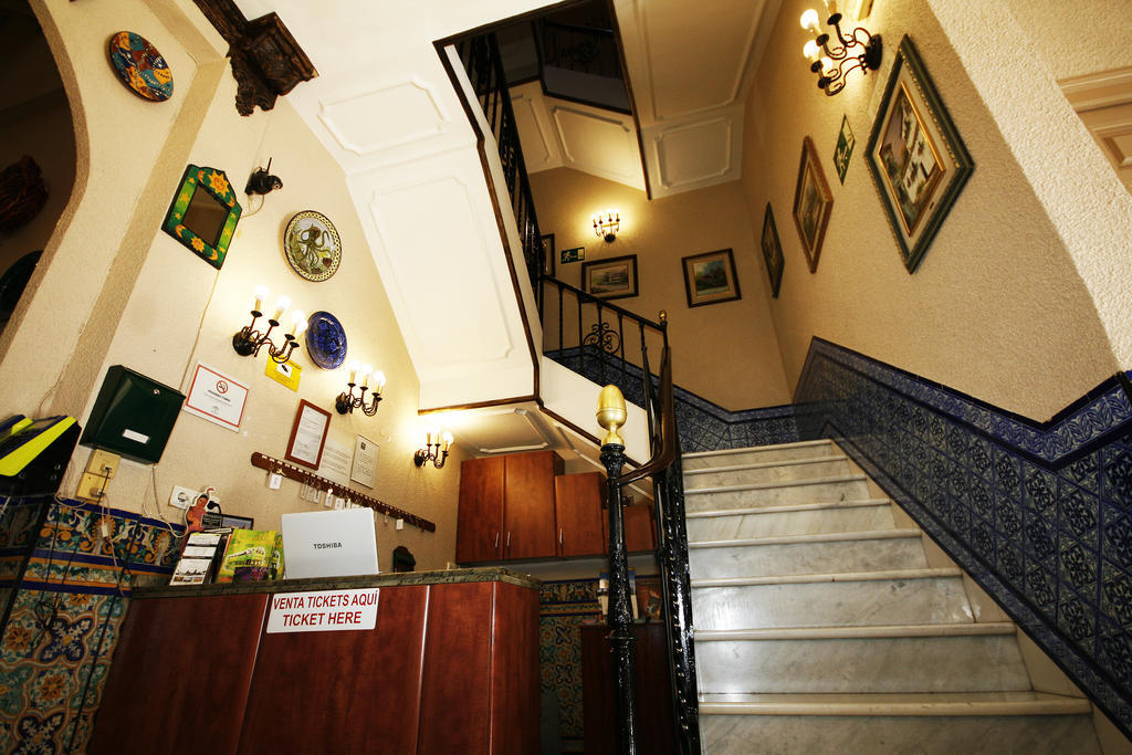 Hostal Van Gogh Sevilla Exterior foto